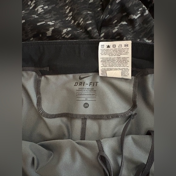 Nike Women’s Athletic Capris - Picture 2 of 3